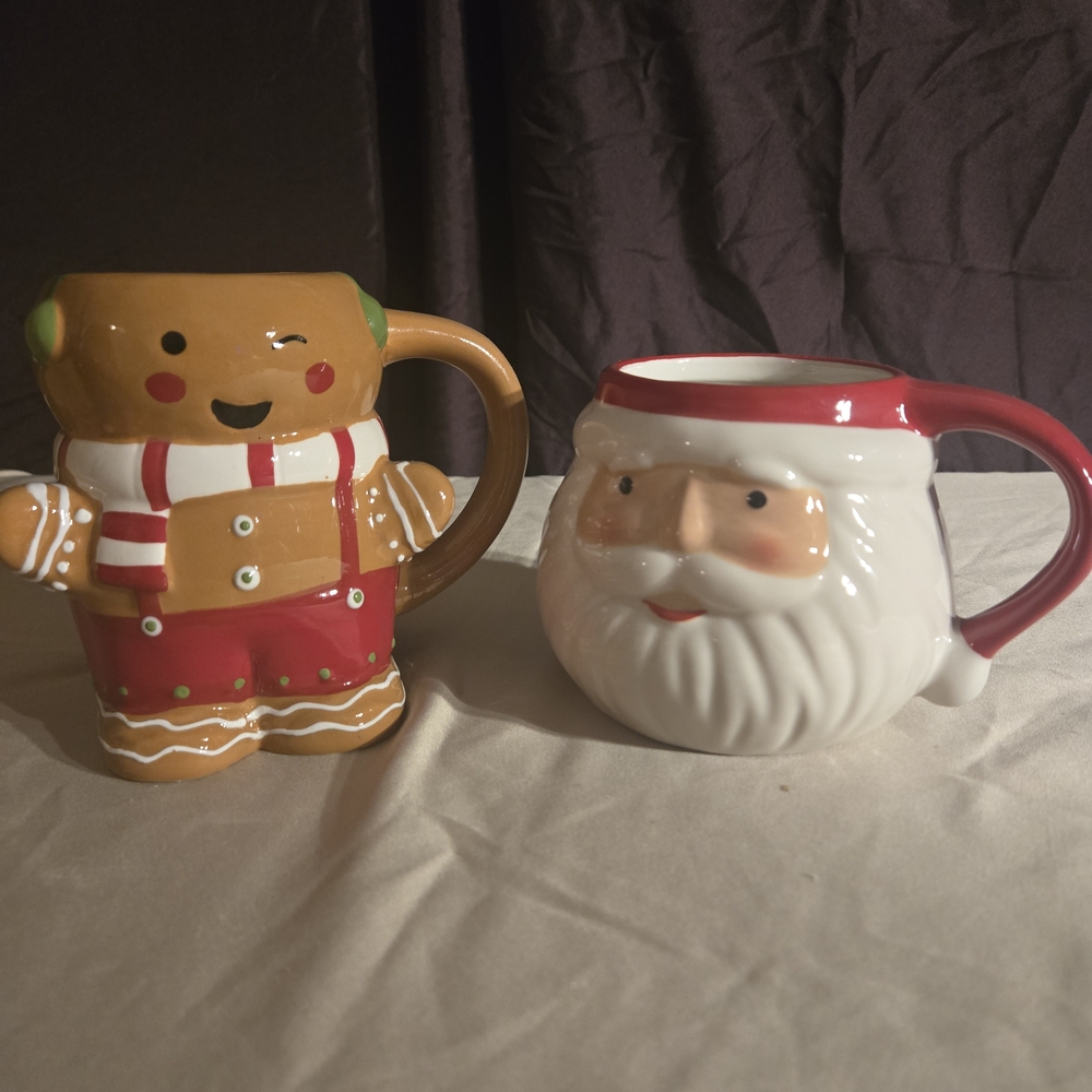 Wondershop Festive Santa and Gingerbread Man Mug Set